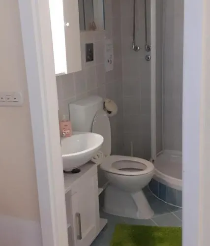 Palfi בית הארחה *